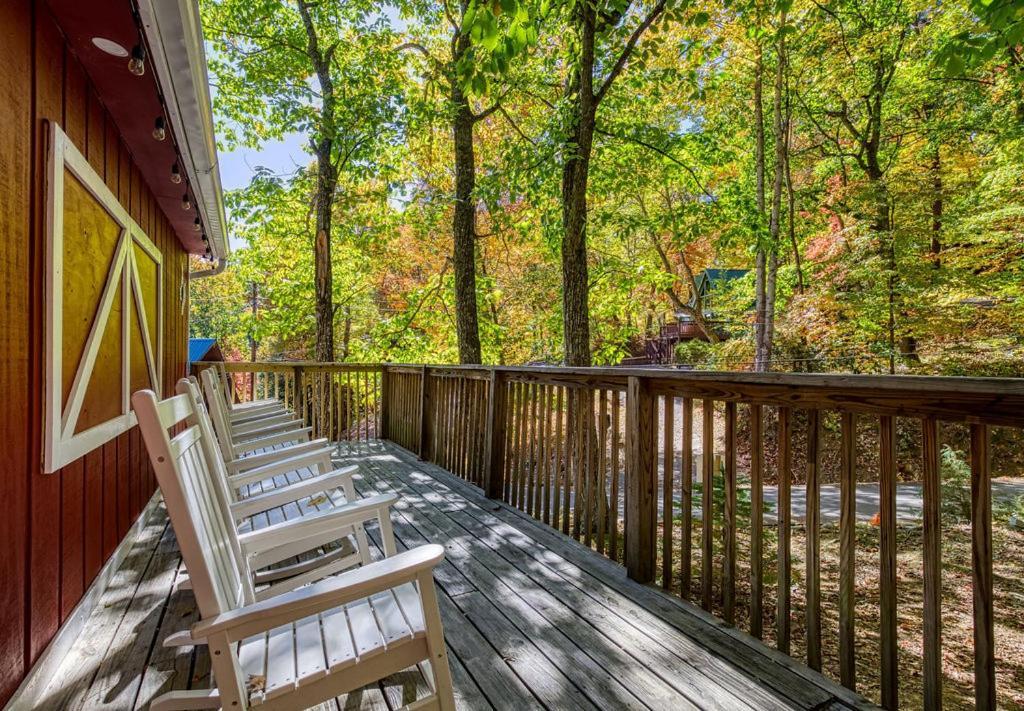 Four Bears Den, Hot Tub, 1089 Of Free Attraction Tickets For Each Paid Day, Dollywood And More Gatlinburg Exterior foto