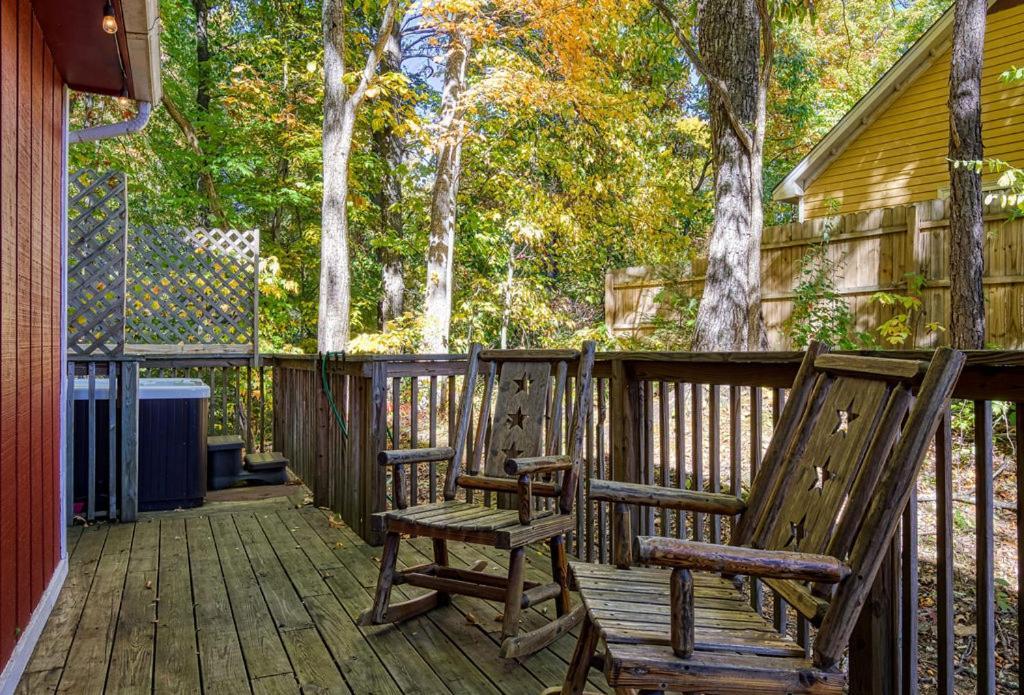 Four Bears Den, Hot Tub, 1089 Of Free Attraction Tickets For Each Paid Day, Dollywood And More Gatlinburg Exterior foto